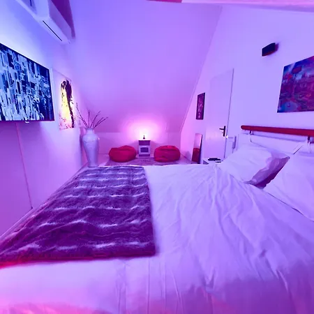 Bed & Breakfast Private Art House Next To The Dunes, And Forest 4*